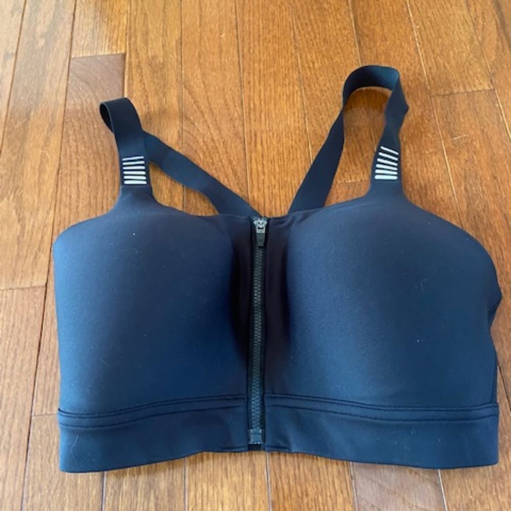 Under Armour black sports bra 34DD